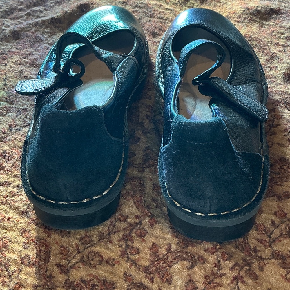 Black Leather Mary Jane Shoes - Picture 7 of 9